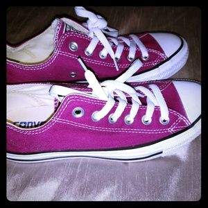 NEW Fuschia/Magenta Chuck Taylor Converse